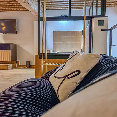 Le Refuge De La Bastille - Jacuzzi Apartament *