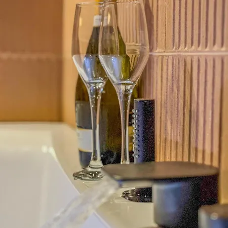 Le Refuge De La Bastille - Jacuzzi Lejlighed *